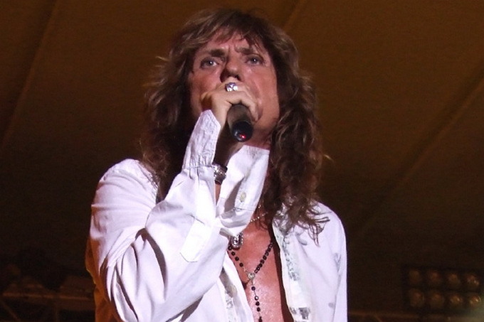 Ходещите рок артефакти Whitesnake издадоха поредна колекция от най успешните си
